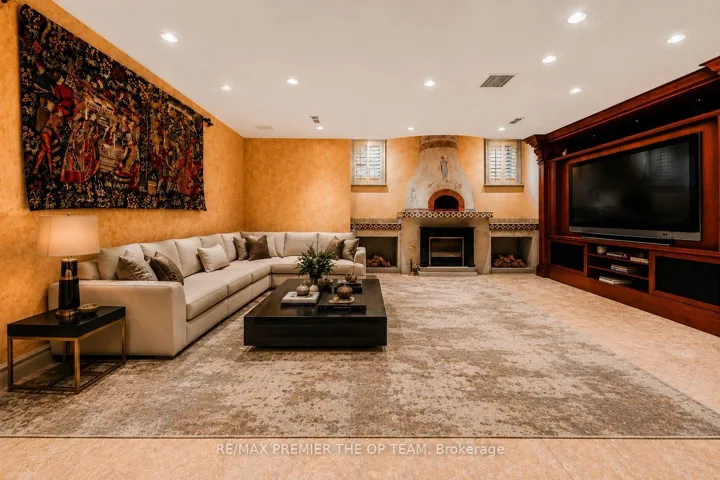 43 Cowan Drive, Vaughan, ON L4L 7H4
