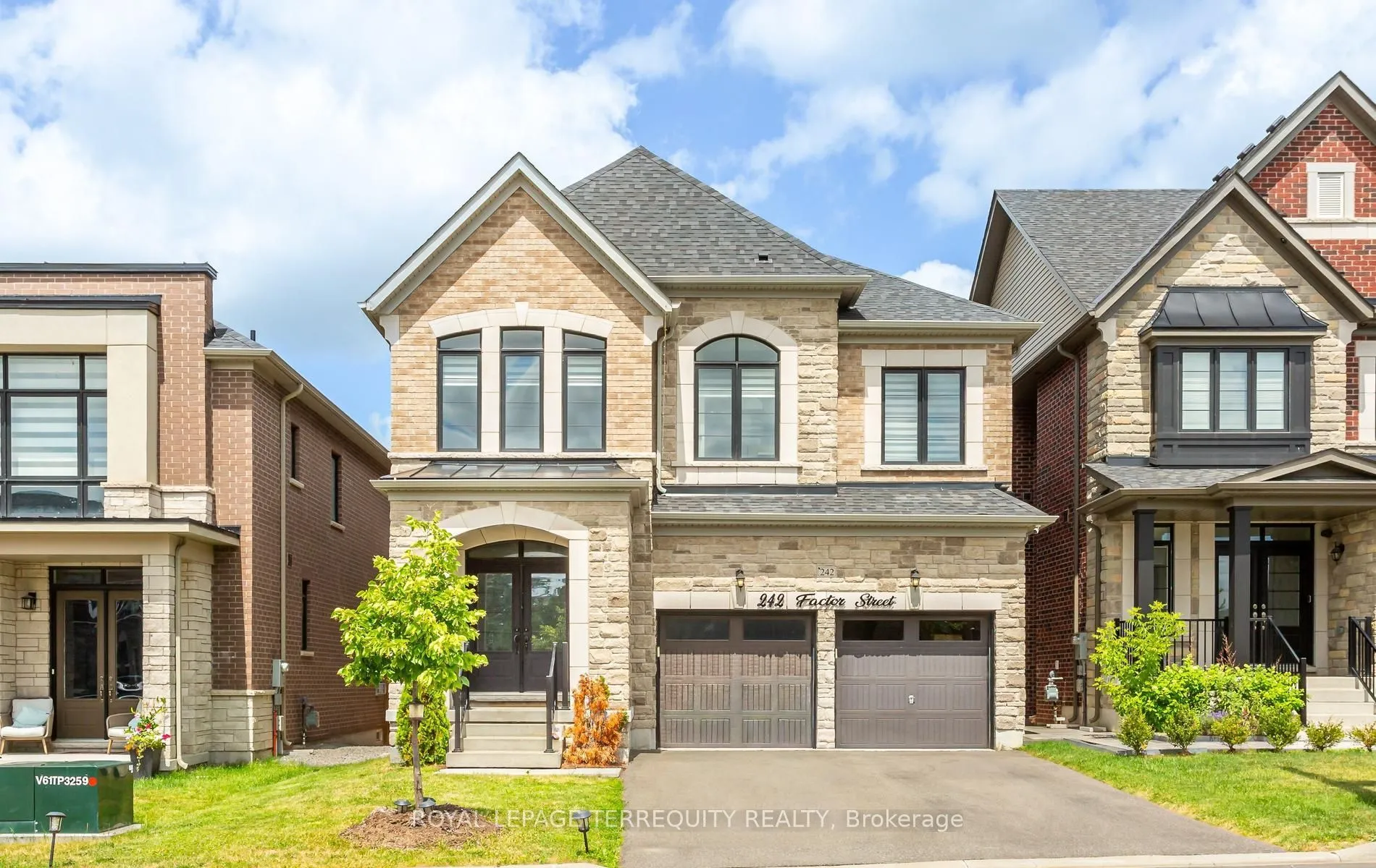 Detached Home For Sale | N13514098