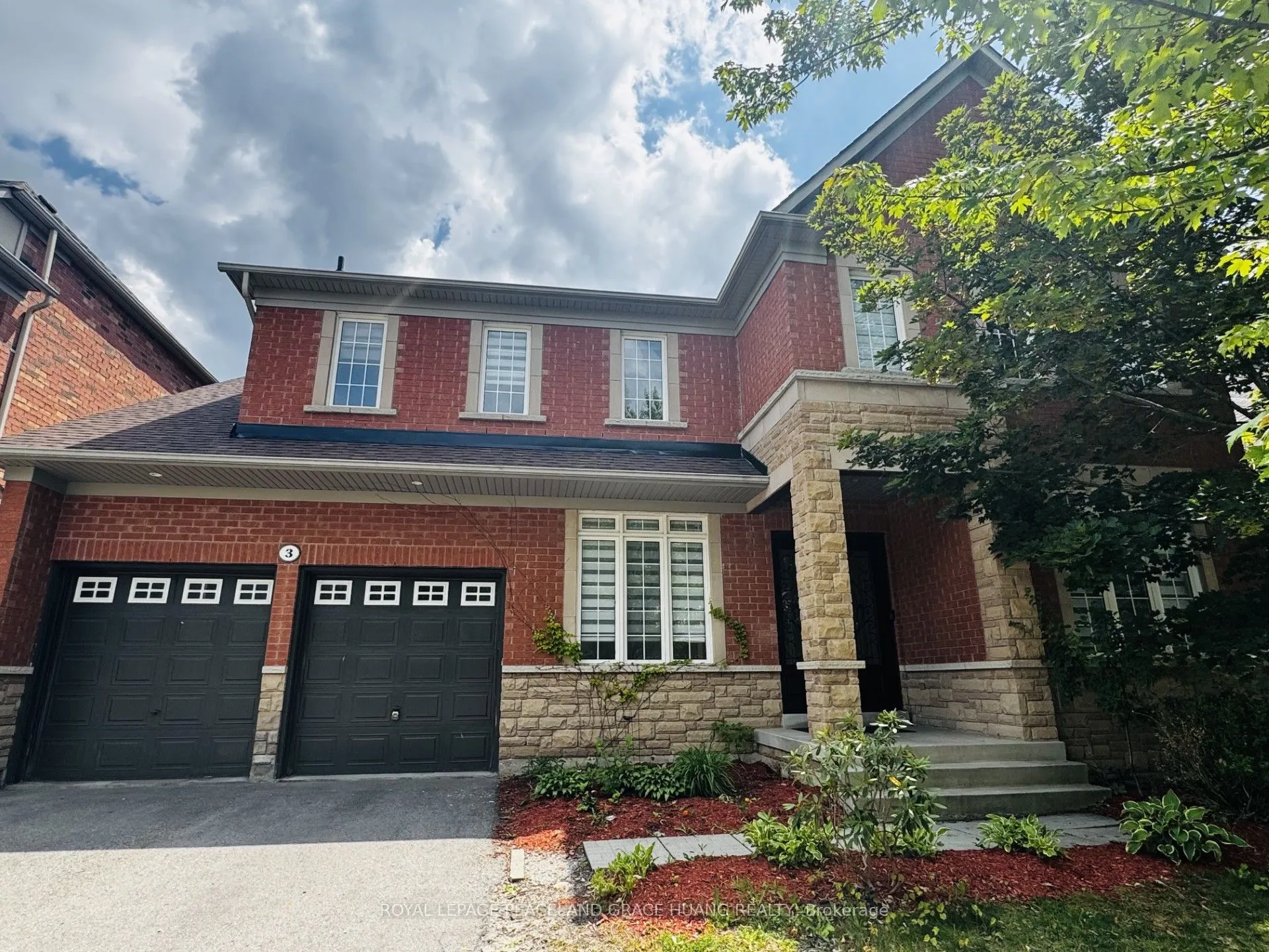 Detached Home For Lease | N13519052