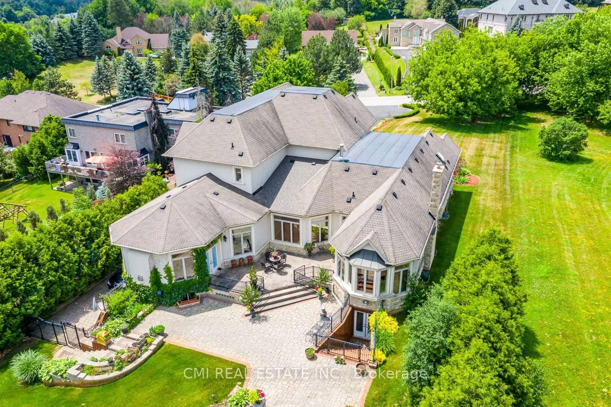 Detached Home For Sale | N13519862
