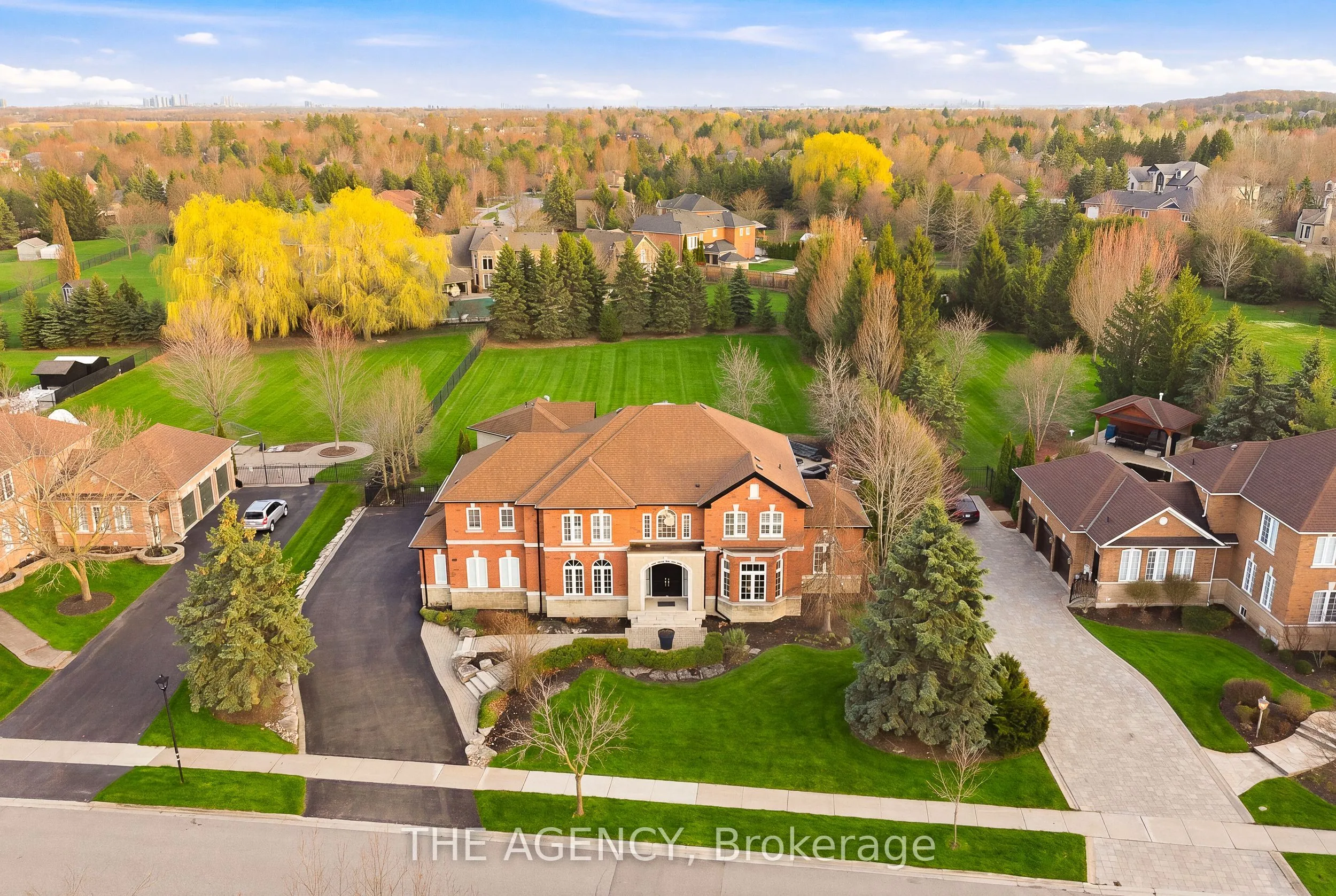 Detached Home For Sale | N13519918