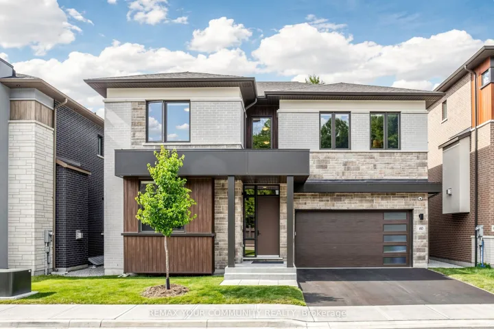 60 Royal Hill Court, Aurora, ON L4G 3Z7