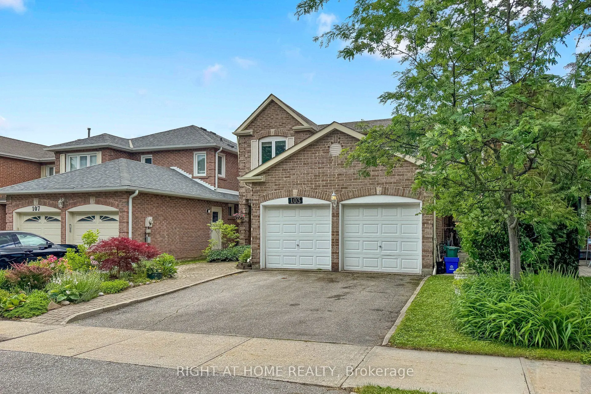 Detached Home For Sale | N13521726