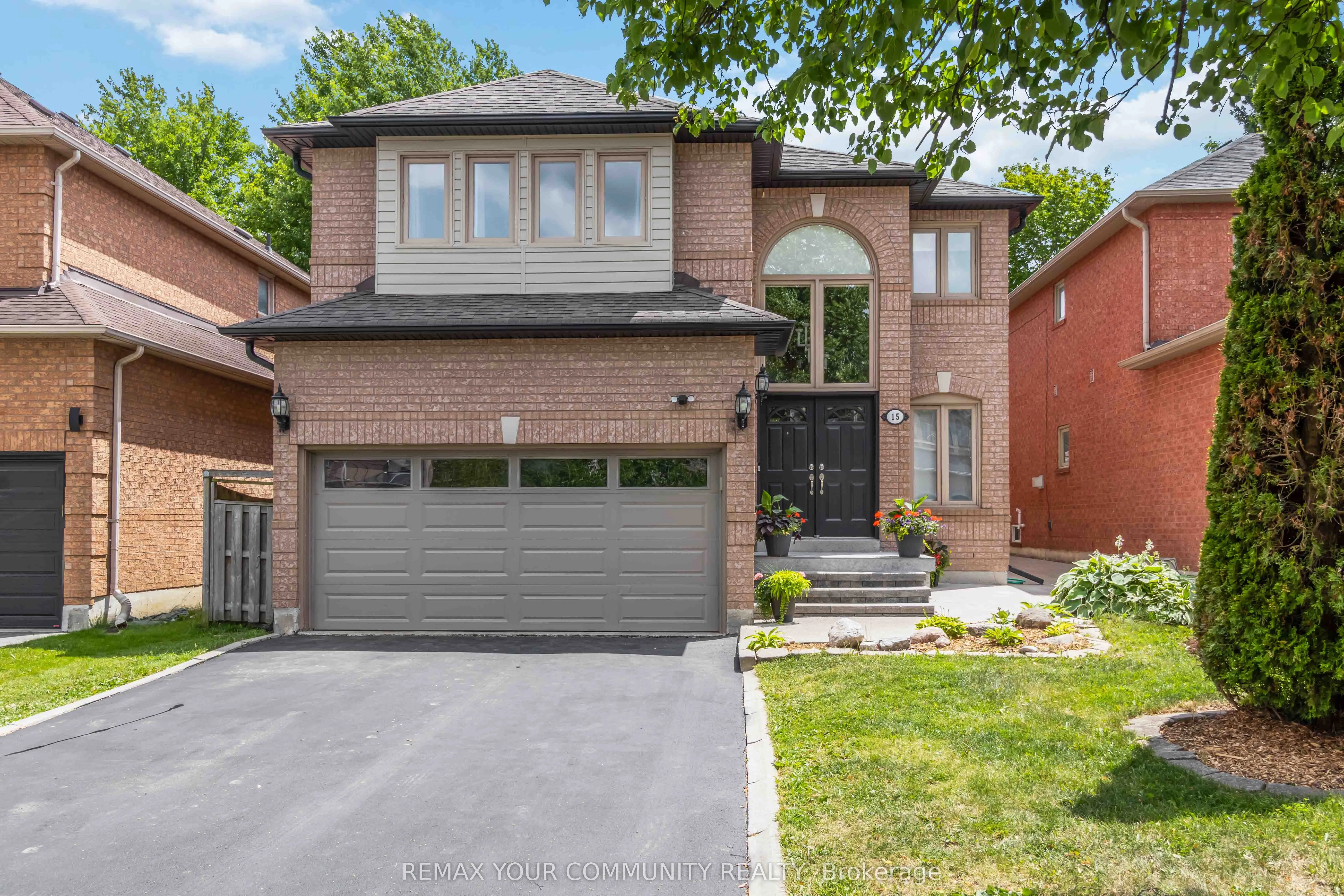 Detached Home For Sale | N13523410