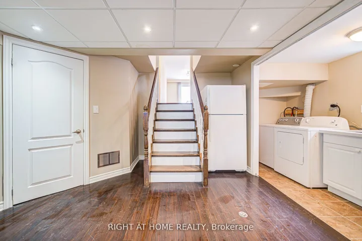 107 Sherwood Forest Drive Back Unit, Markham, ON L3P 1P9