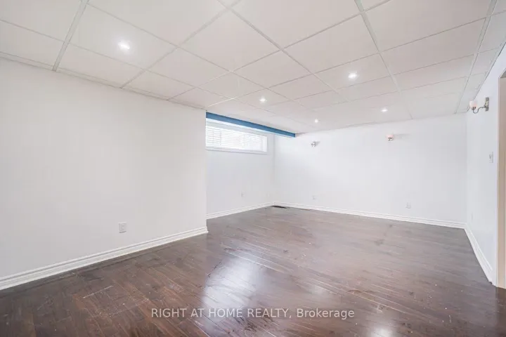 107 Sherwood Forest Drive Back Unit, Markham, ON L3P 1P9