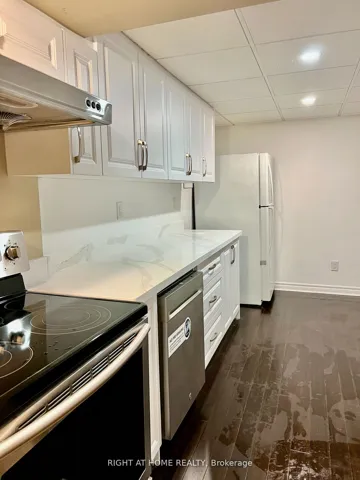 107 Sherwood Forest Drive Back Unit, Markham, ON L3P 1P9
