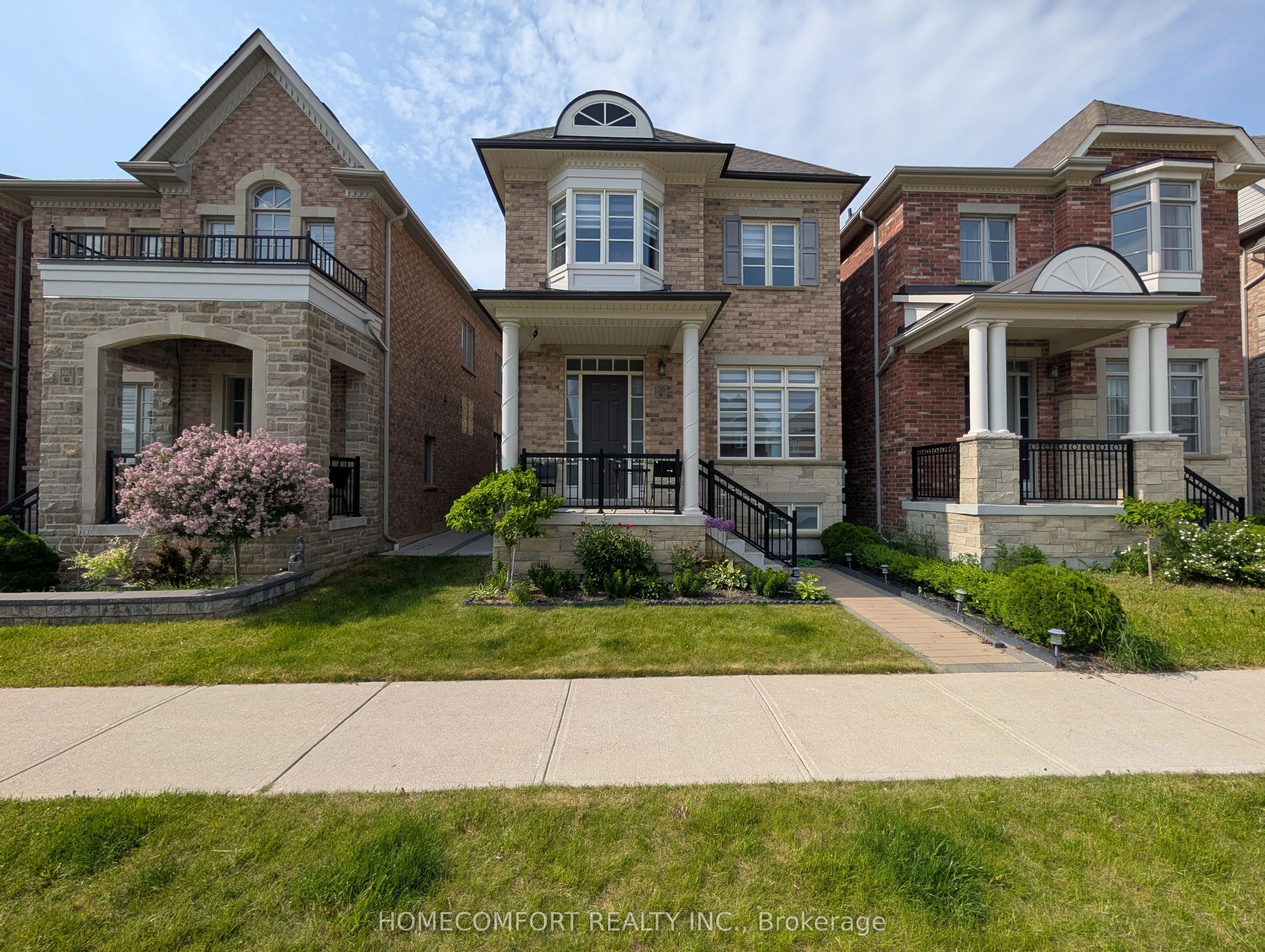 Detached Home For Sale | N13526386