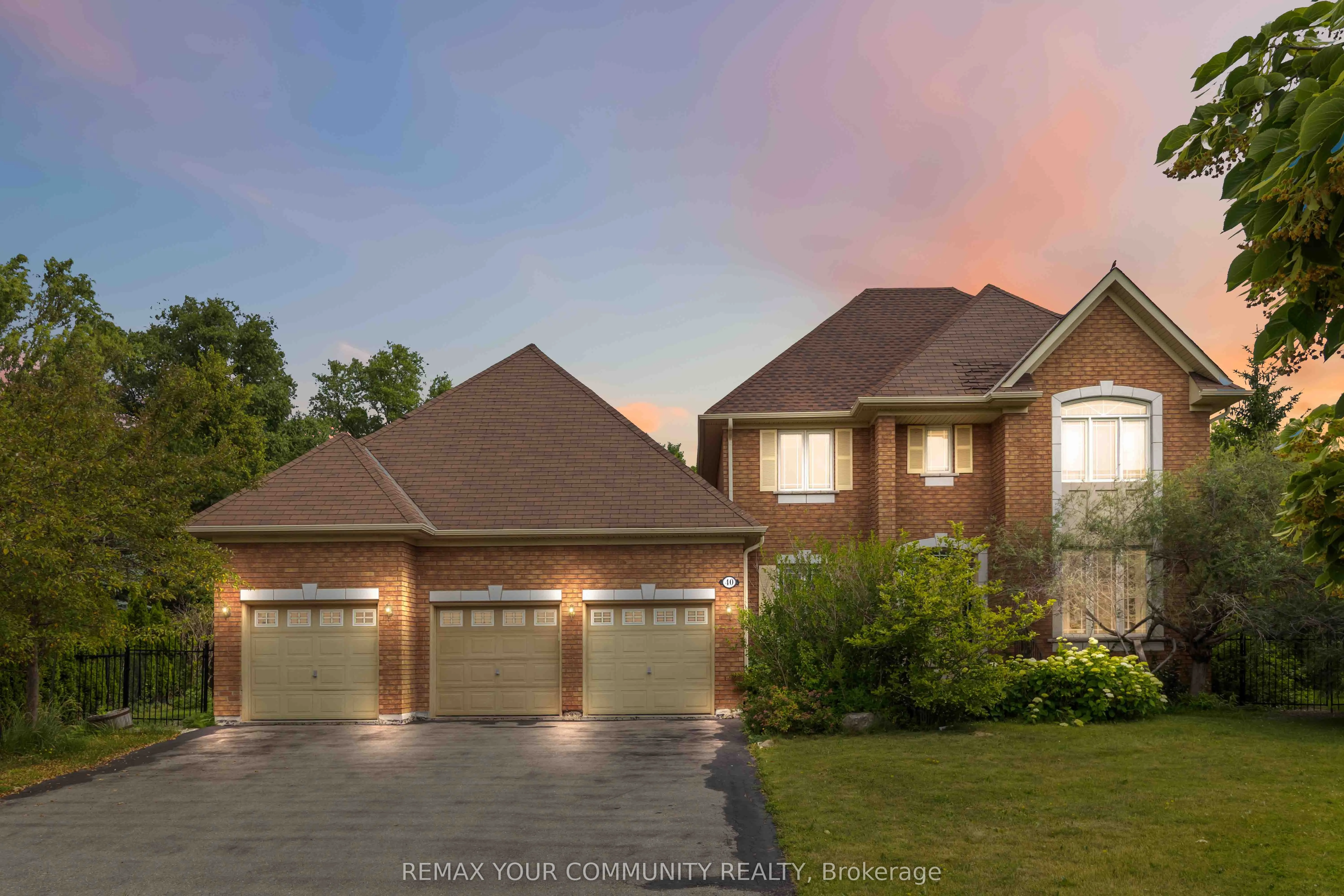 Detached Home For Sale | N13526616