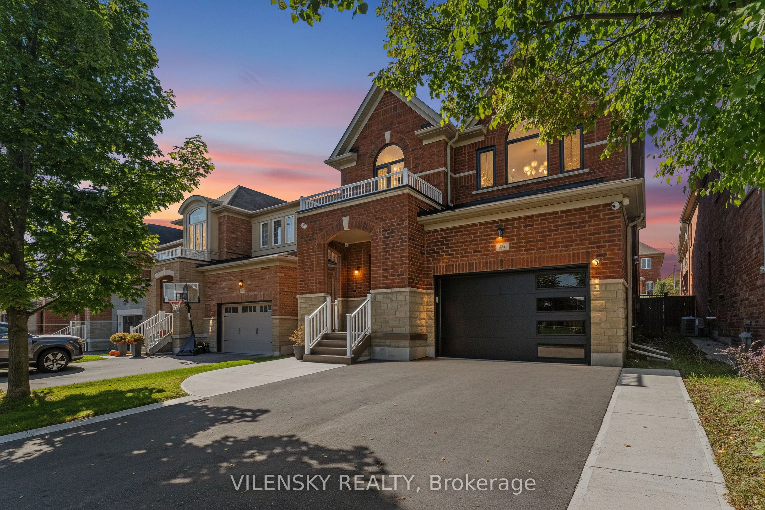 Detached Home For Sale | N13527198