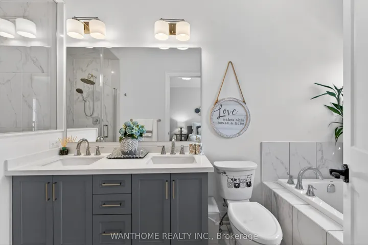 10 Abbey Hill Lane E, Markham, ON L6C 3L5
