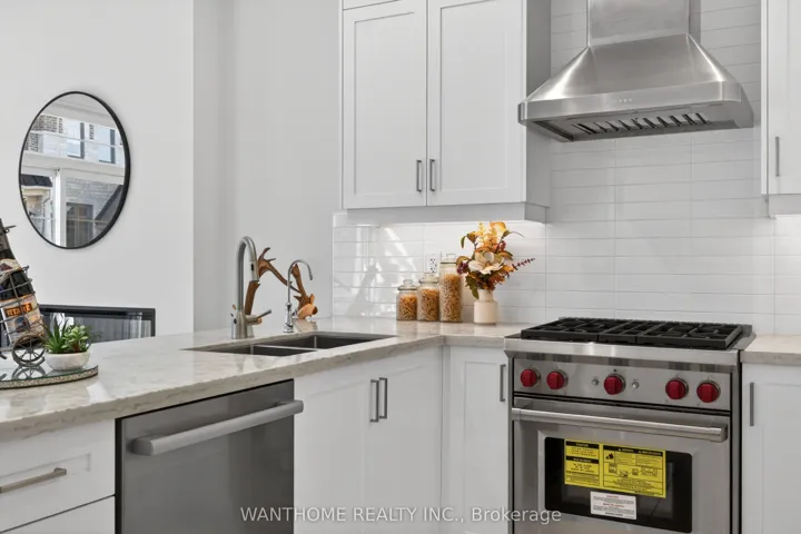 10 Abbey Hill Lane E, Markham, ON L6C 3L5