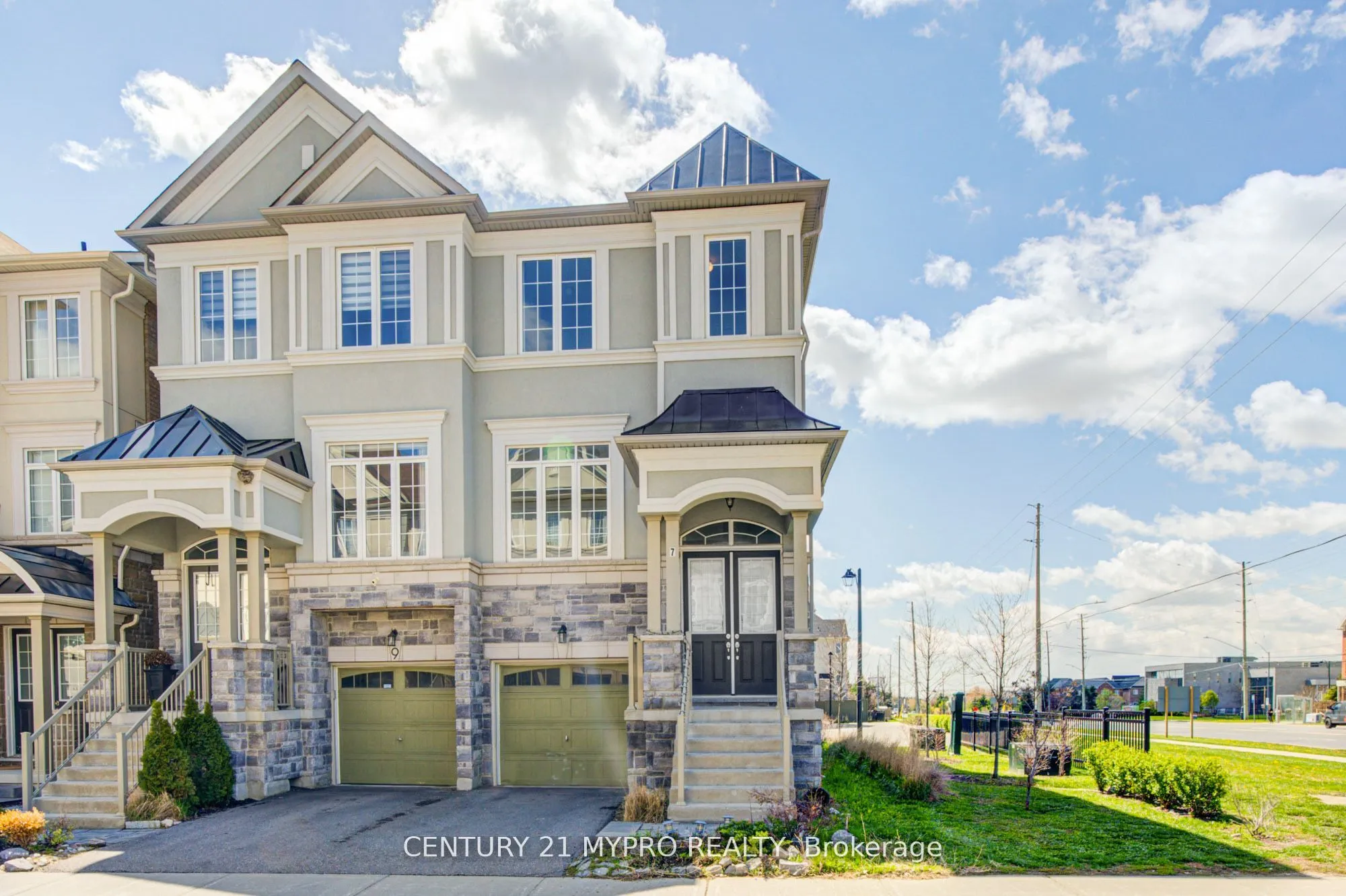 Semi-Detached Home For Lease | N13530600