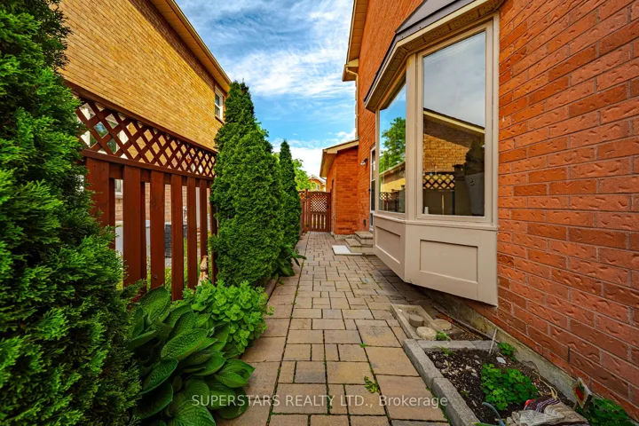 29 Arborfield Lane, Markham, ON L3P 7R7