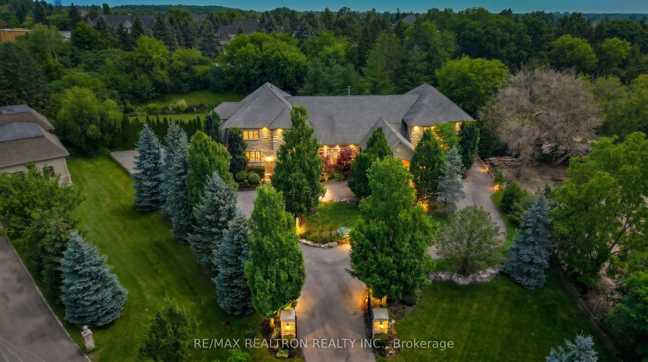 Detached Home For Sale | N13531156