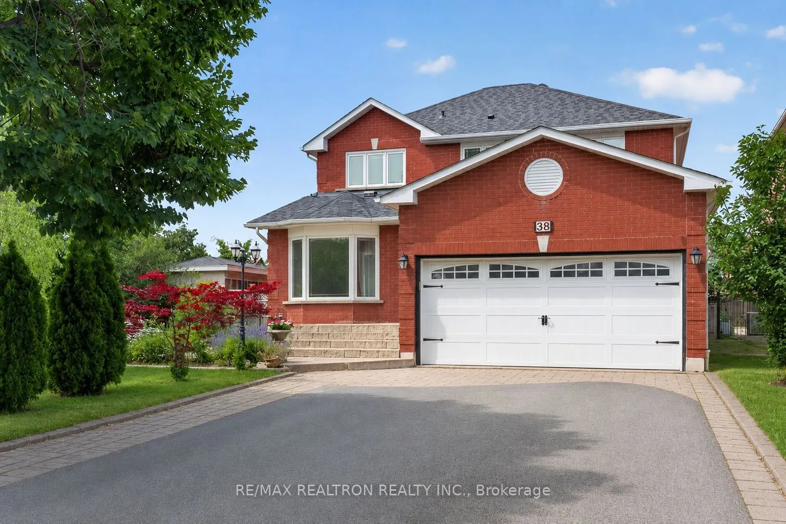 Detached Home For Sale | N13532442