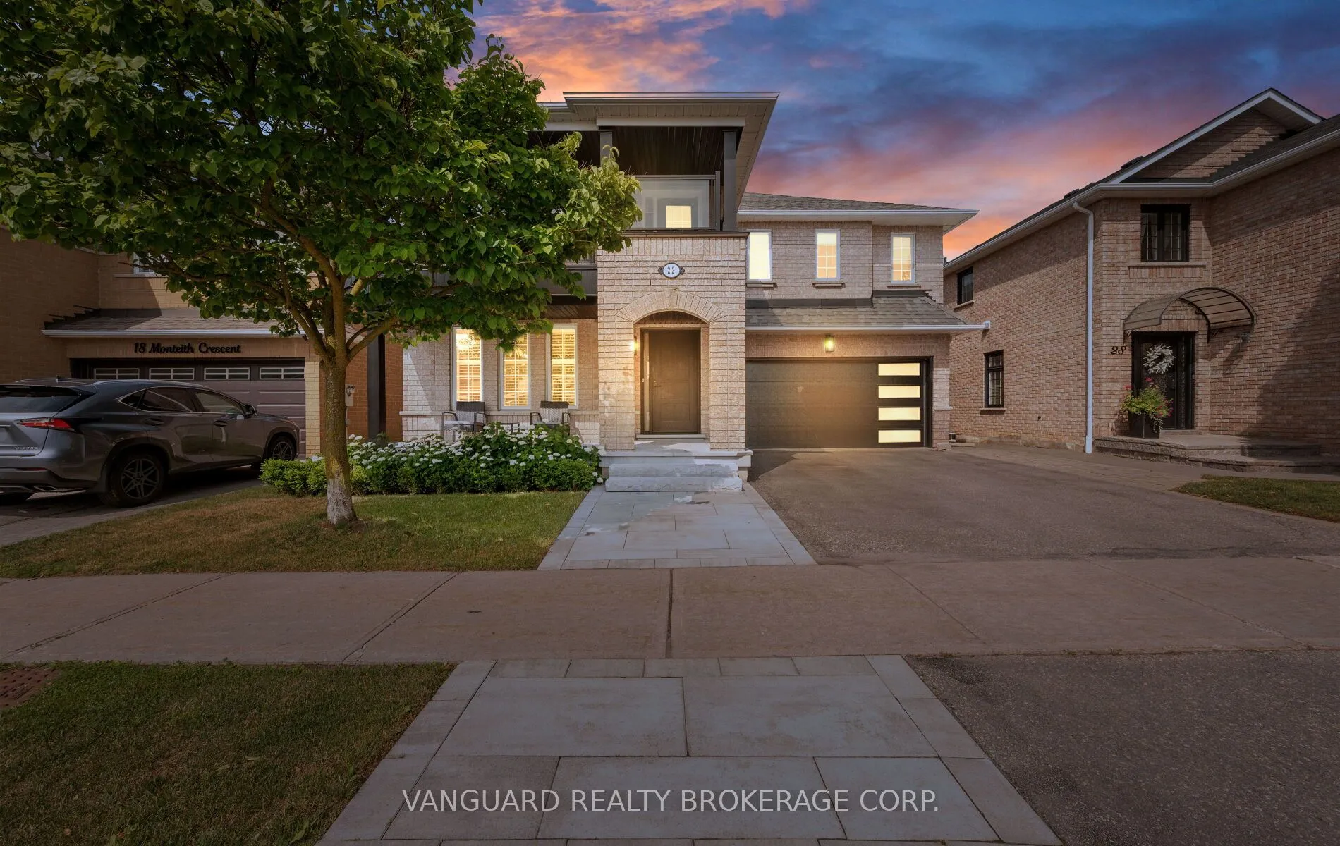 Detached Home For Sale | N13533324