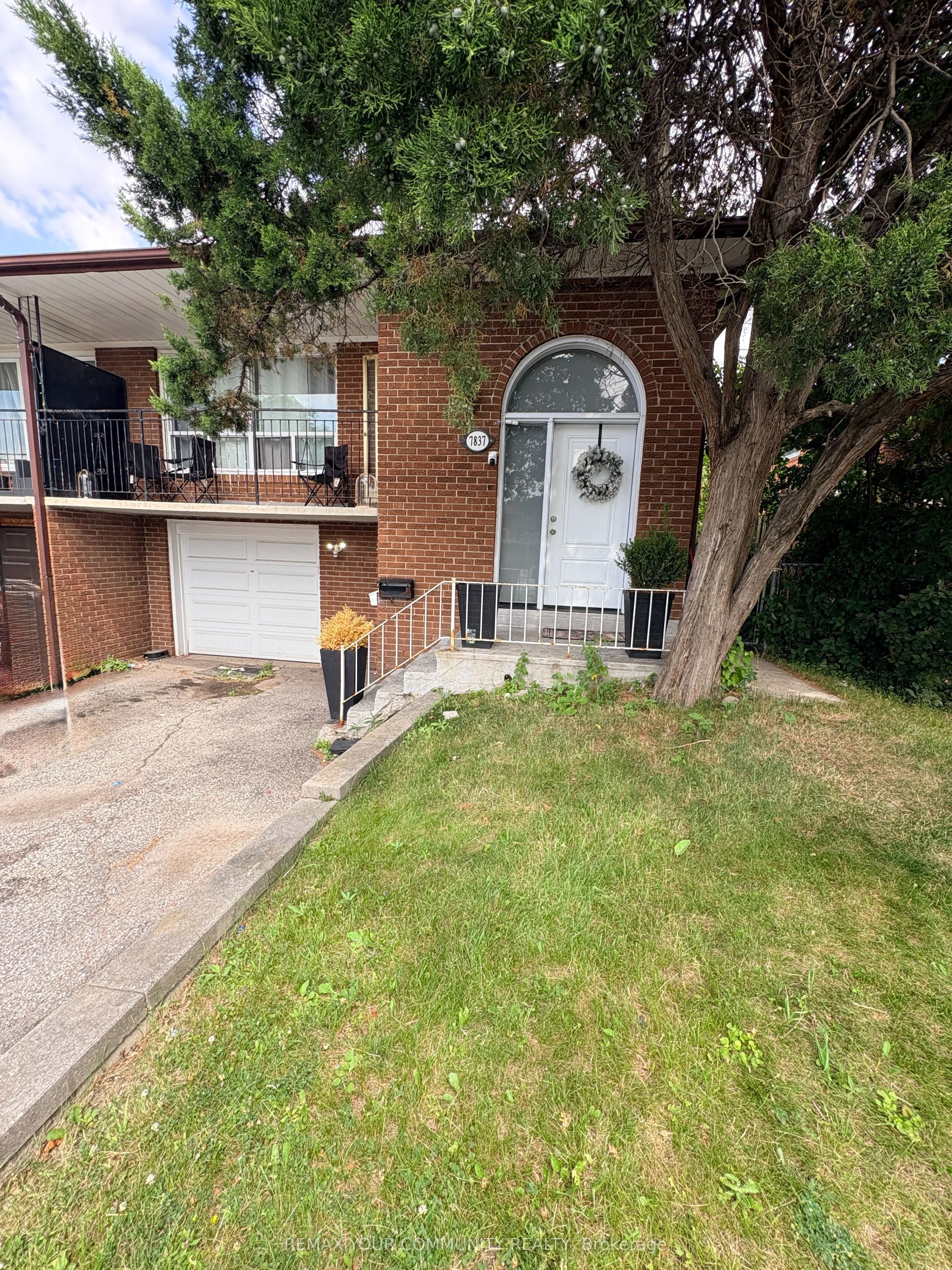 Semi-Detached Home For Lease | N13534724