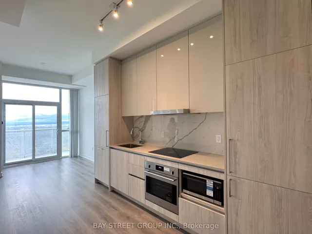 Kitchen & Living