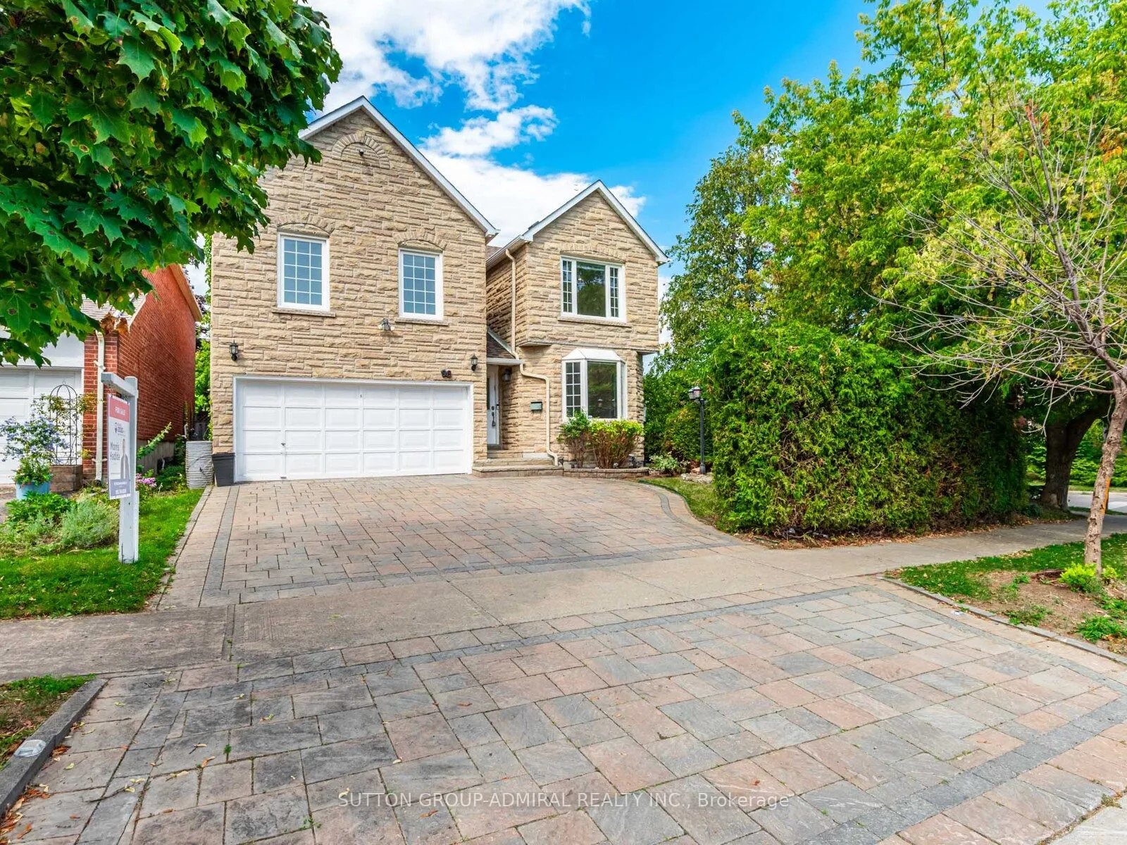 Detached Home For Sale | N13536820