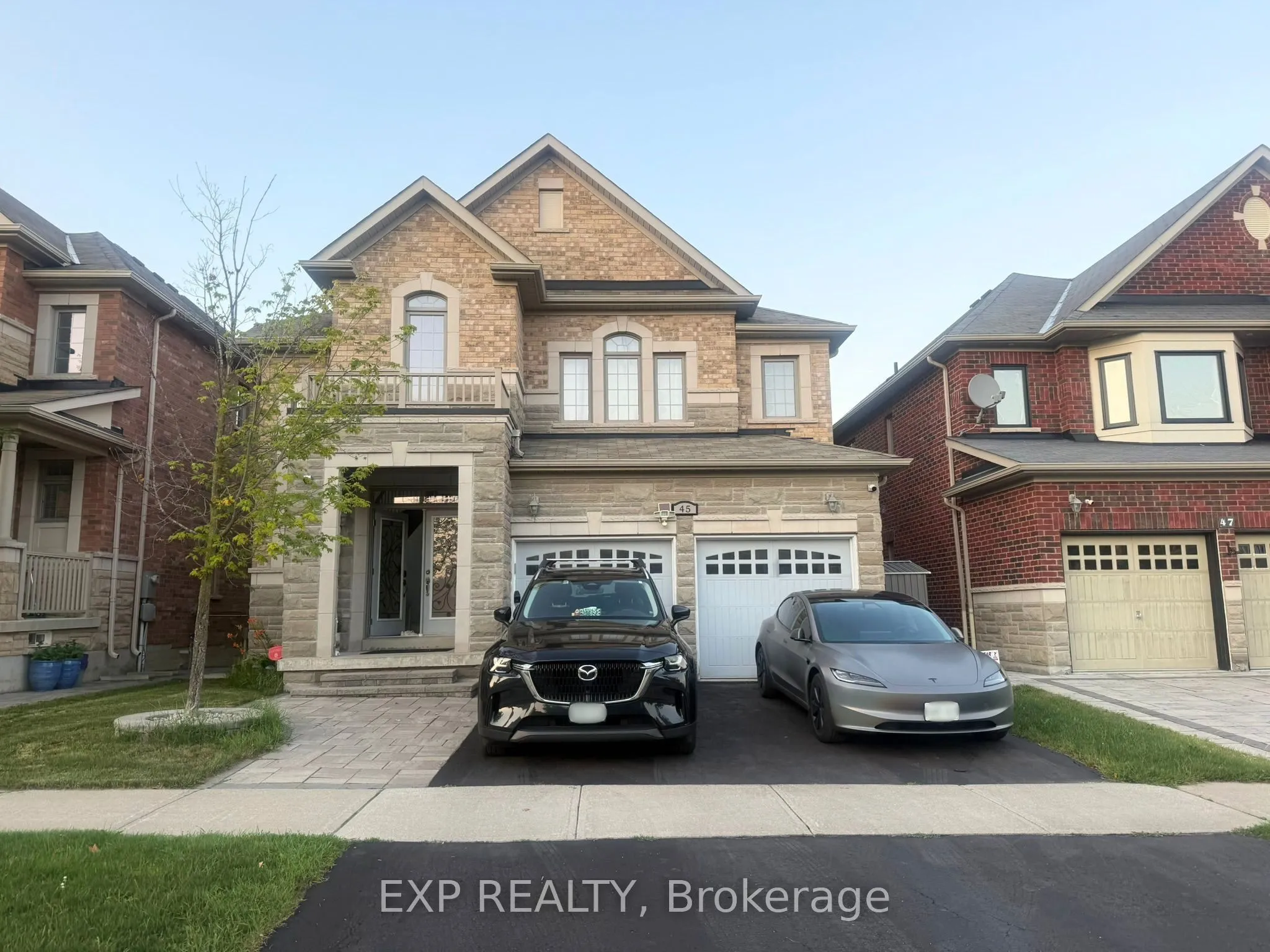 Detached Home For Lease | N13537244