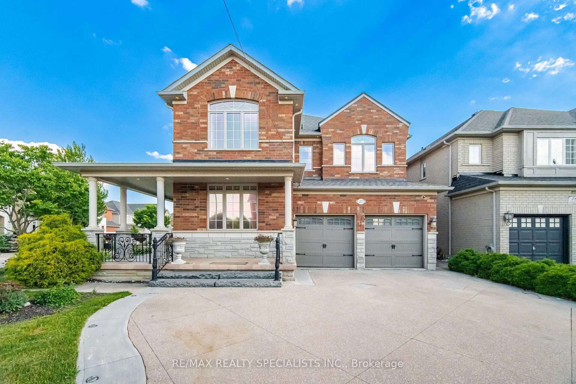 Detached Home For Sale | N13538500