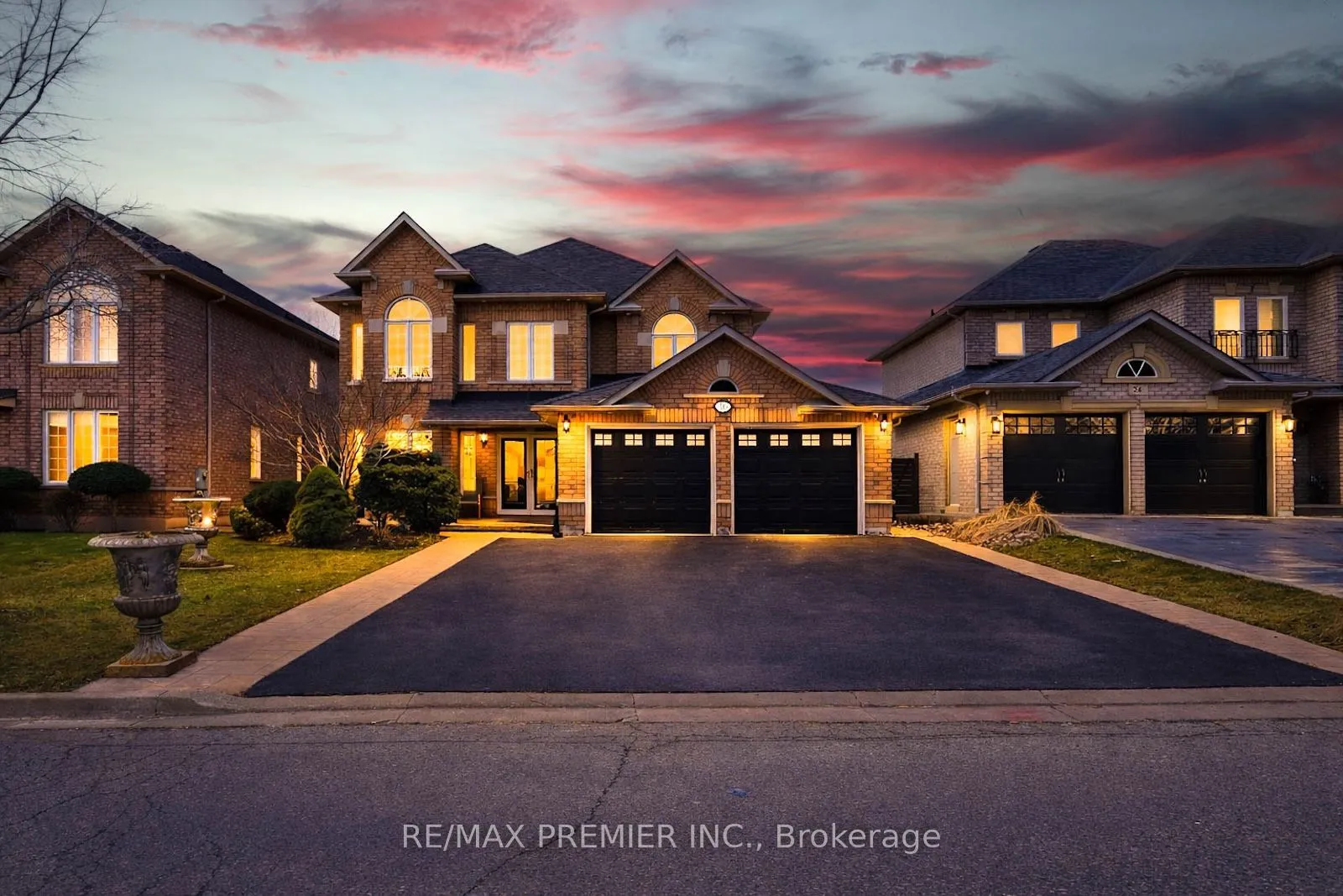 Detached Home For Lease | N13540762
