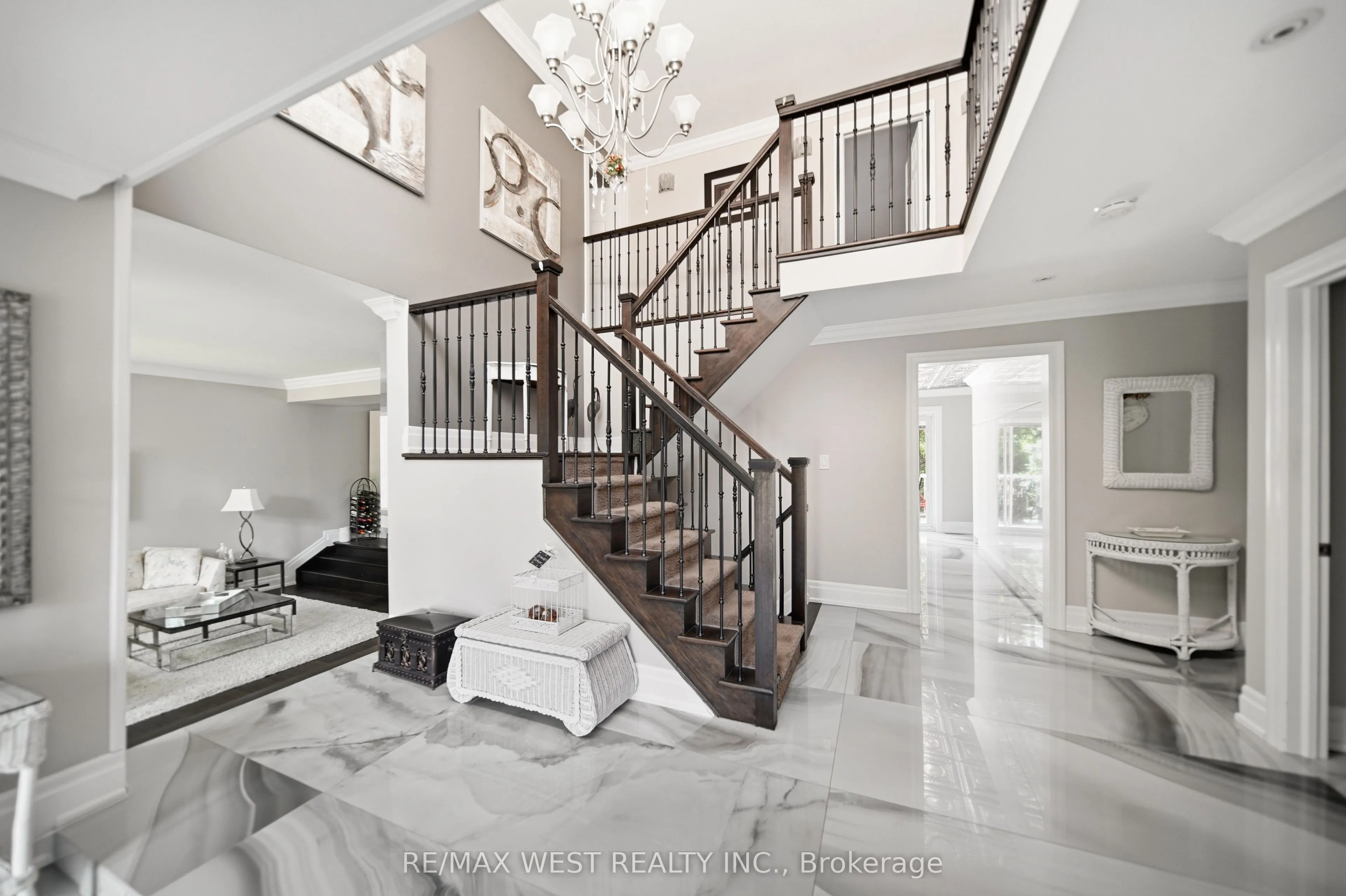 Detached Home For Sale | N13540924