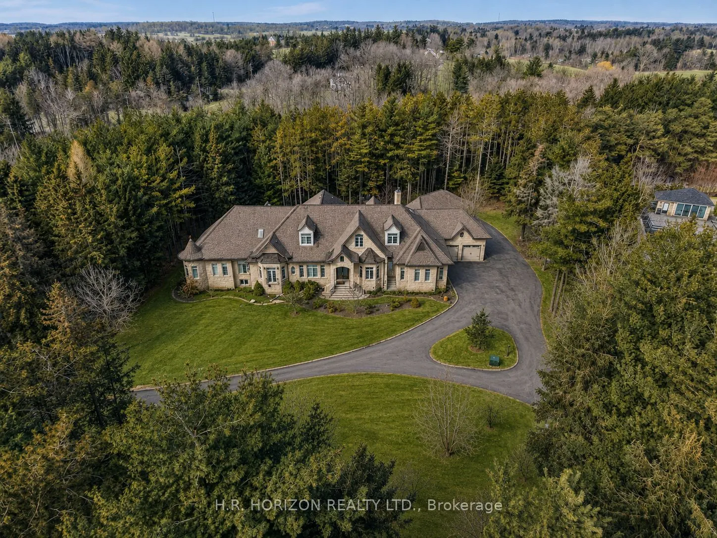 Detached Home For Sale | N13541058