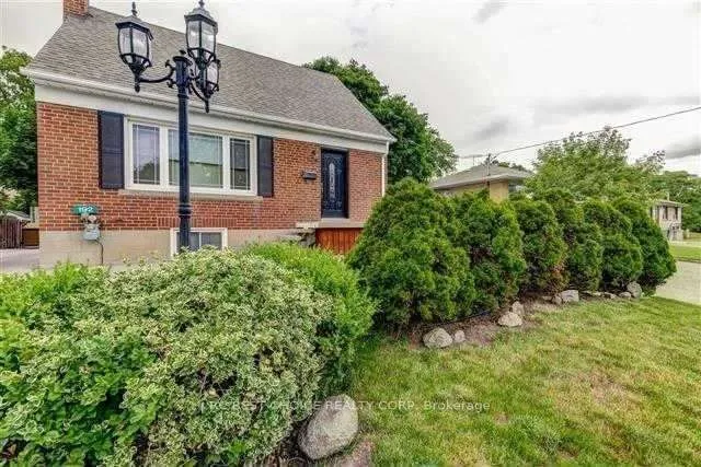 Detached Home For Lease | N13541084