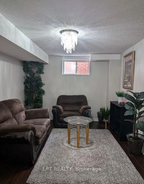 Detached Home For Lease | N13541848