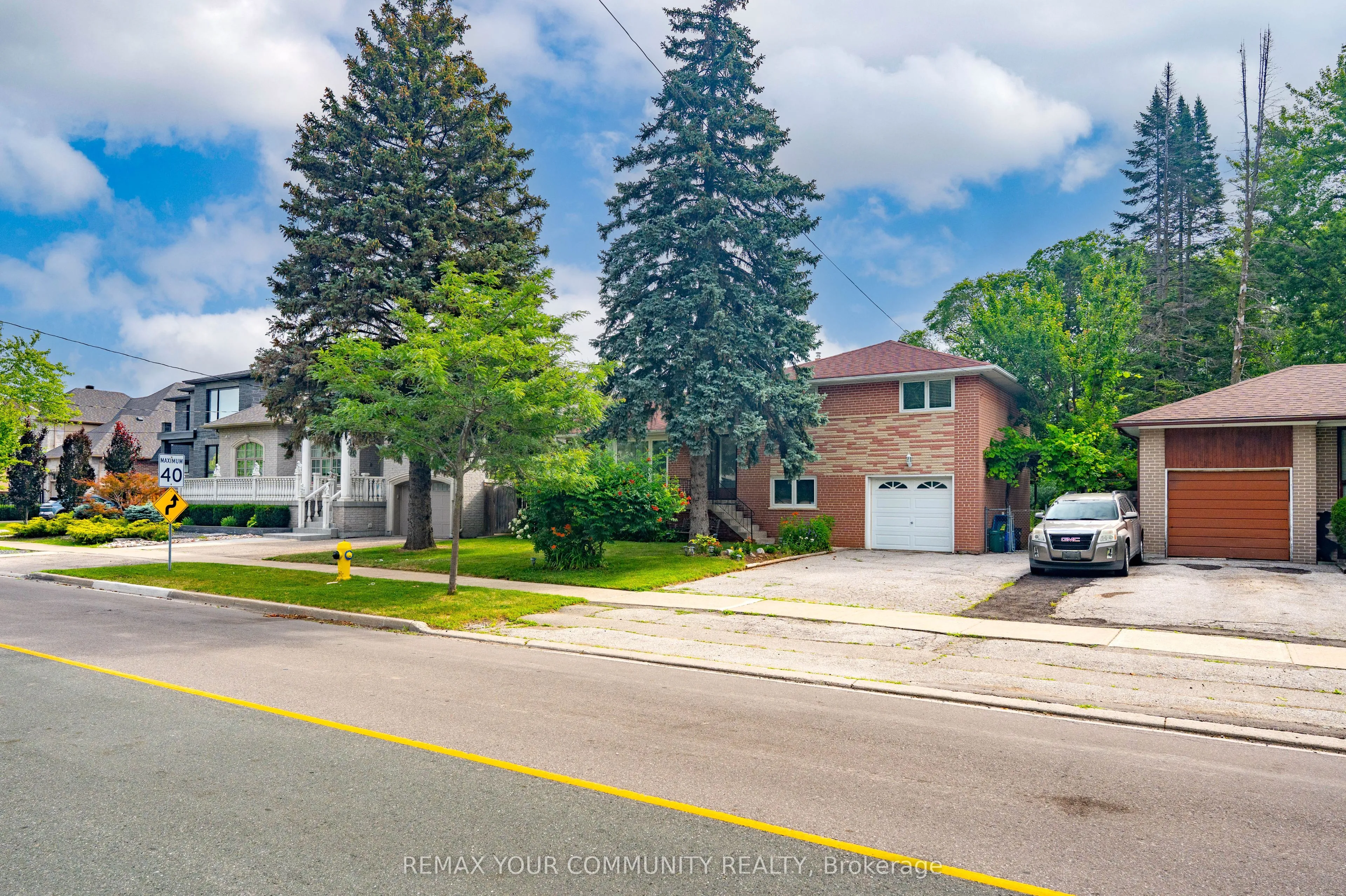 Detached Home For Sale | N13543090