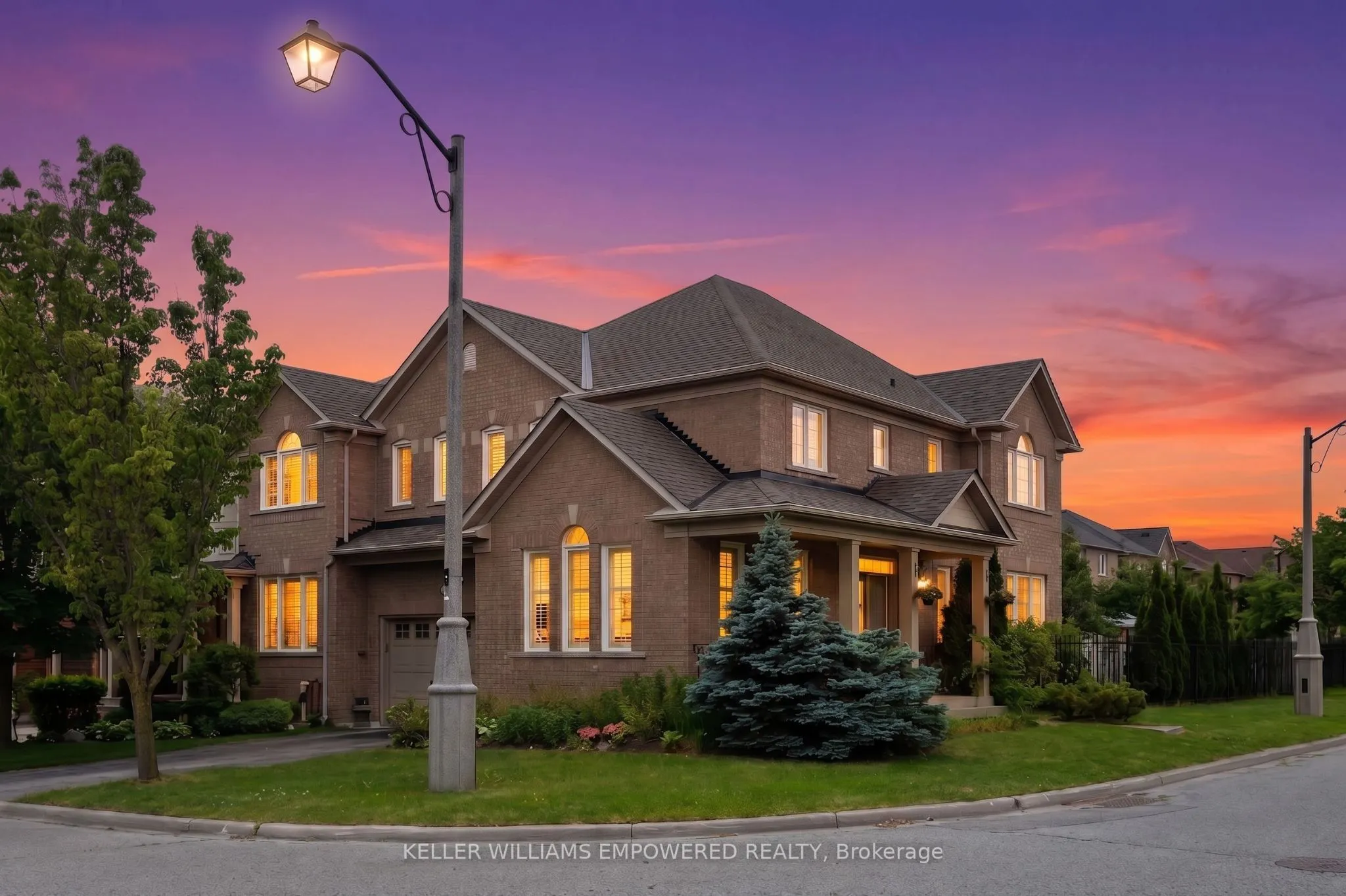 Detached Home For Sale | N13544852