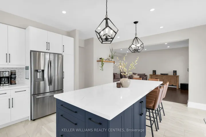 2 Jewelwing Court, Bradford West Gwillimbury, ON L4L 2K1