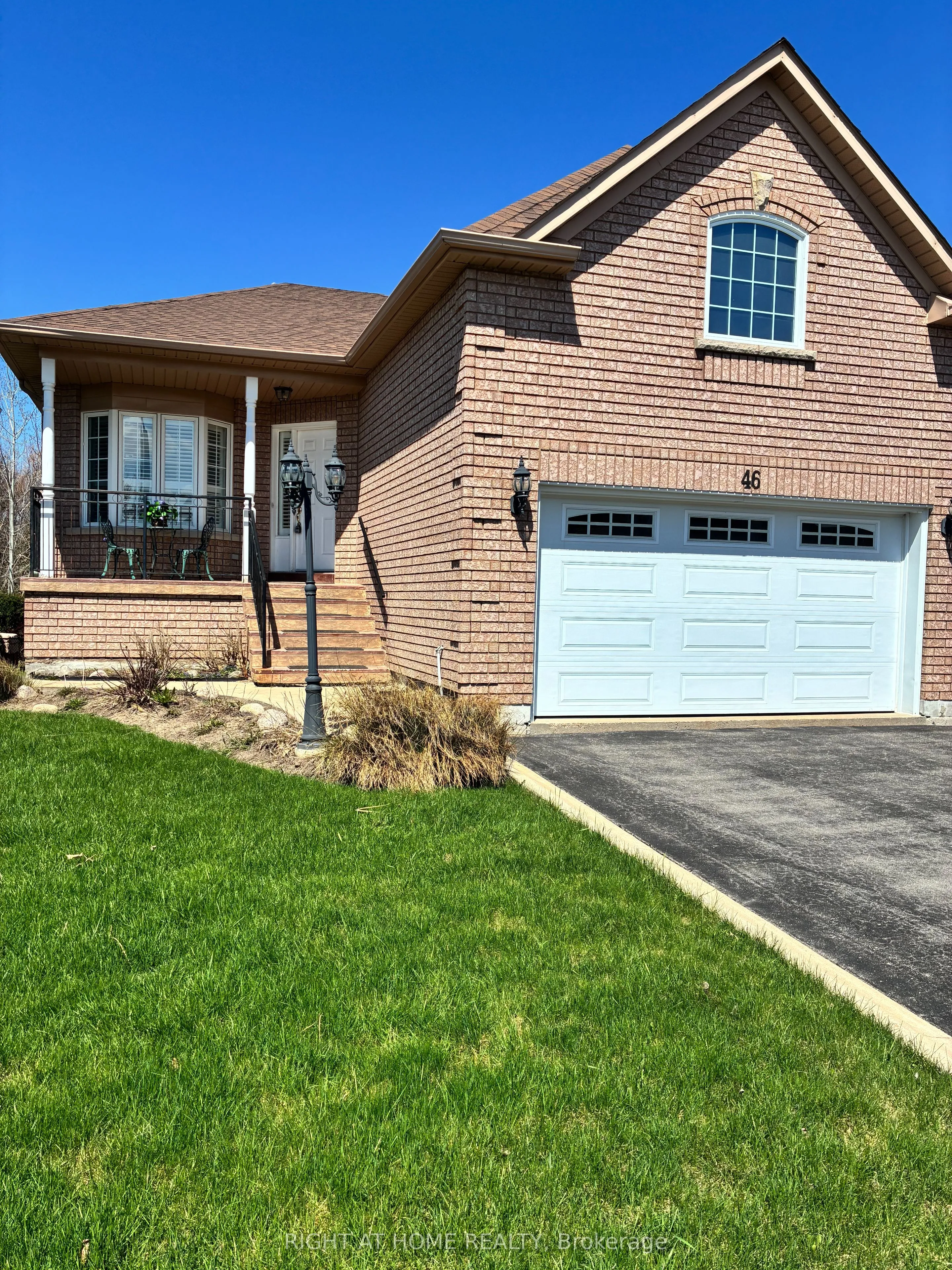 Detached Home For Sale | N13546934