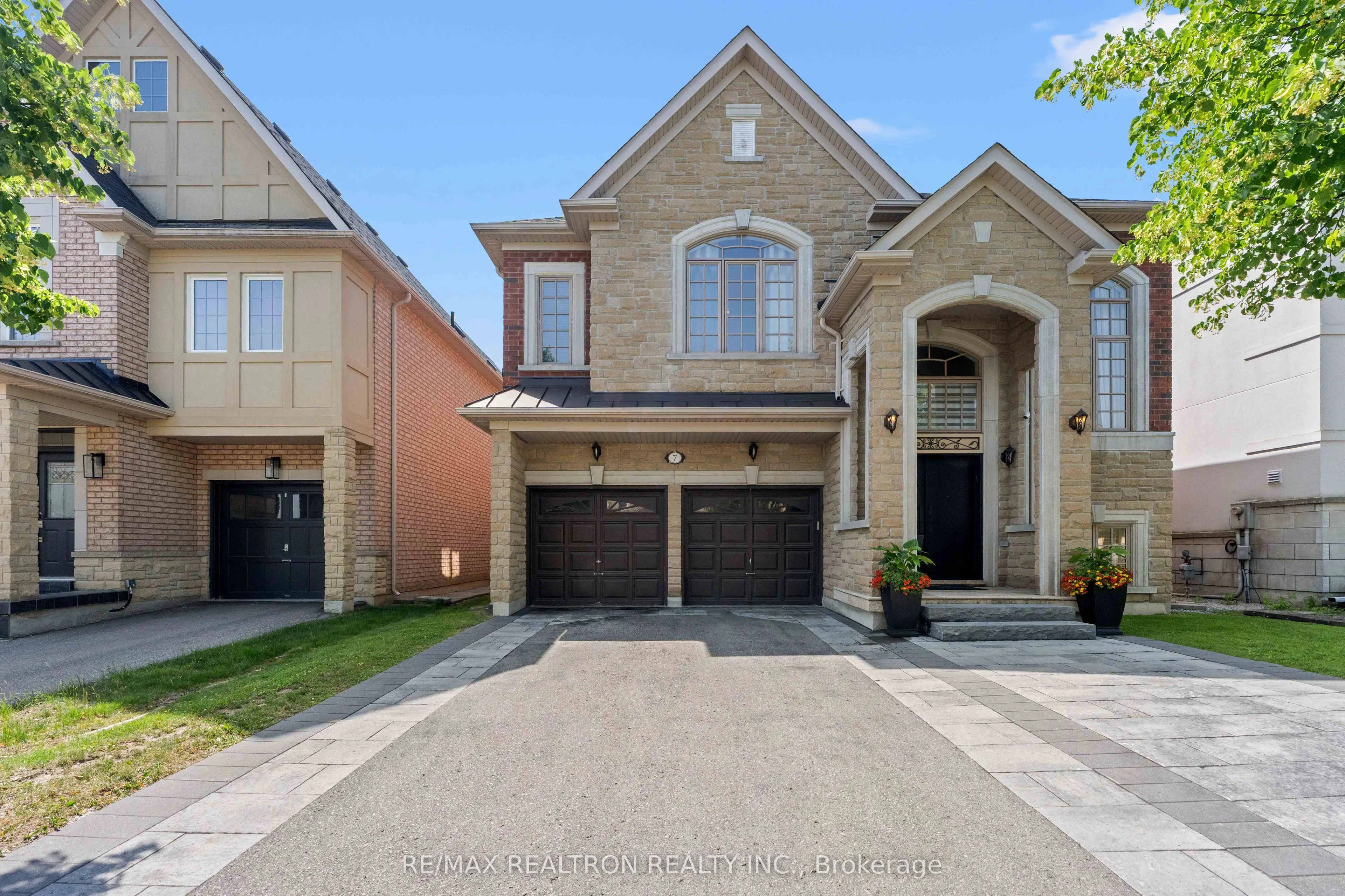 Detached Home For Sale | N13548240