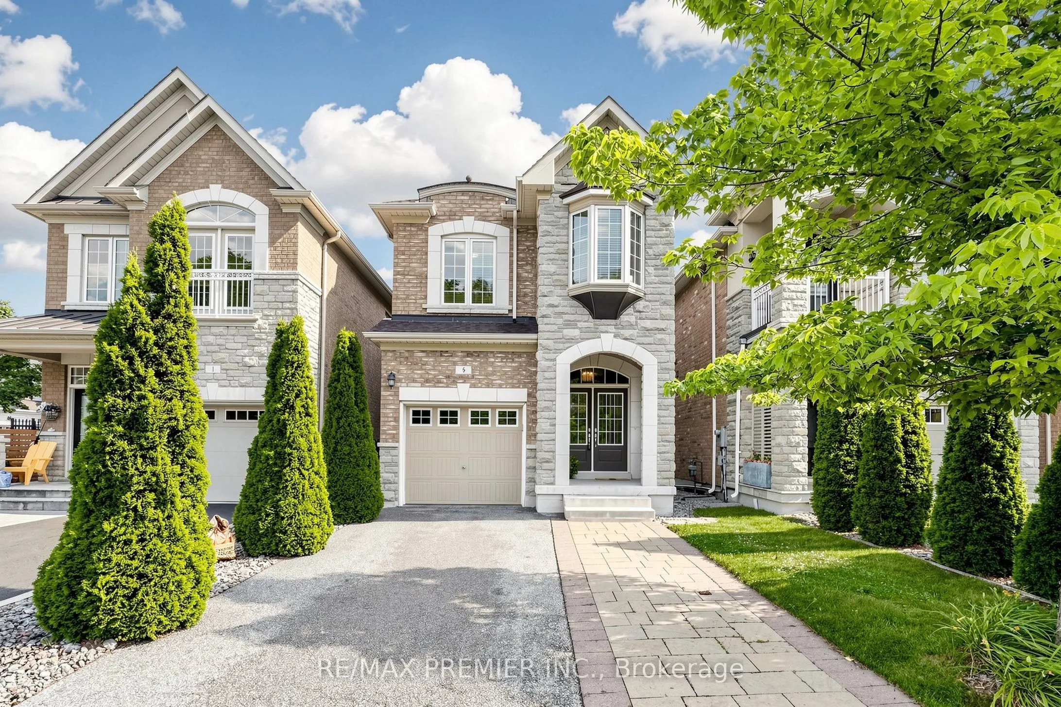 Detached Home For Sale | N13549626