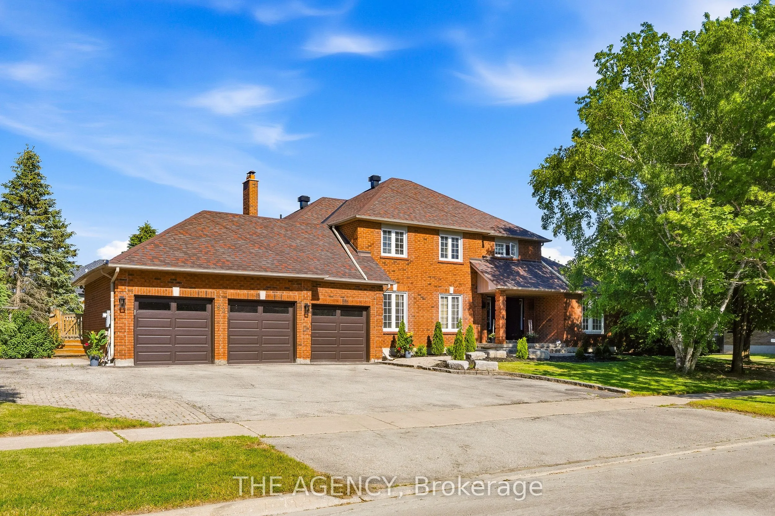 Detached Home For Sale | N13549630