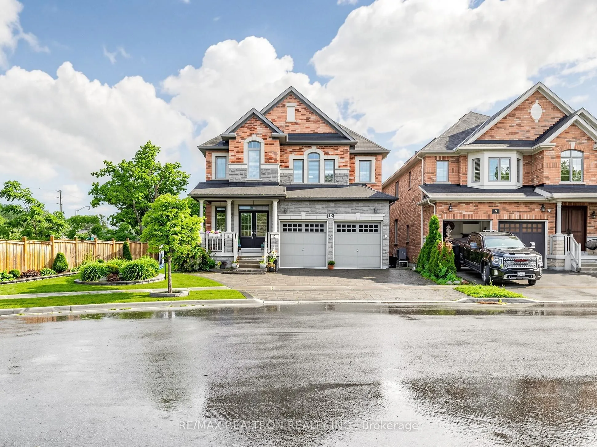 Detached Home For Sale | N13549934
