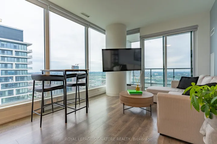 898 Portage Parkway, Vaughan, ON L4L 0J6