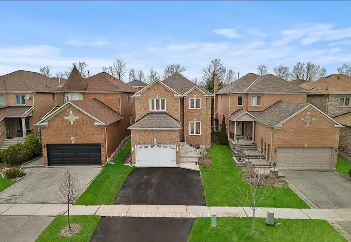 Detached Home For Lease | N13553204