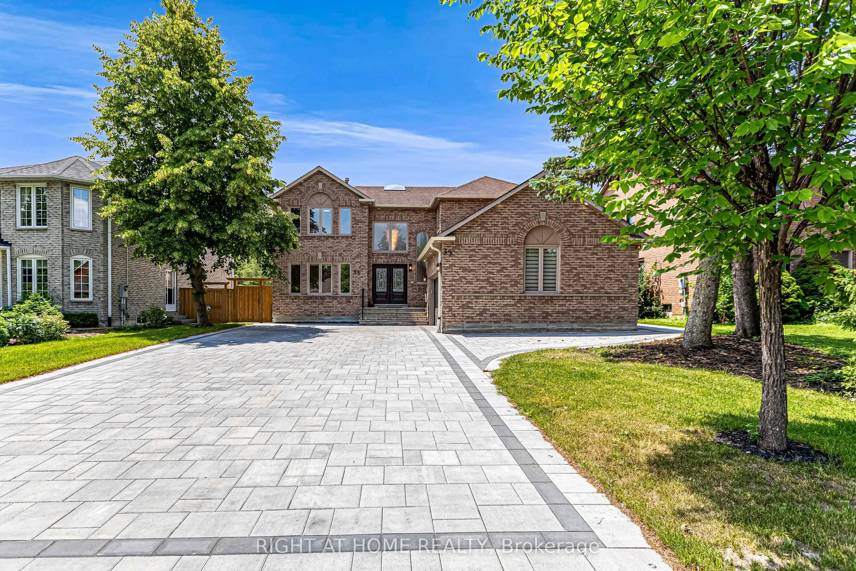 Detached Home For Sale | N13553728