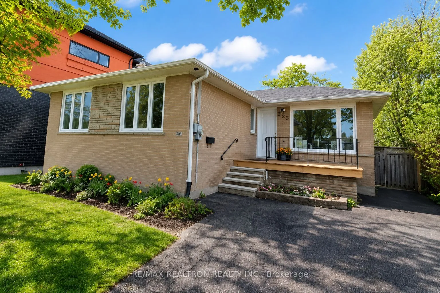 Detached Home For Lease | N13553796
