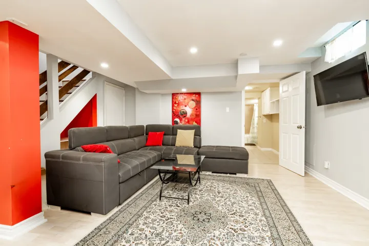 68 Nantucket Drive Bsmt, Richmond Hill, ON L4E 3V9