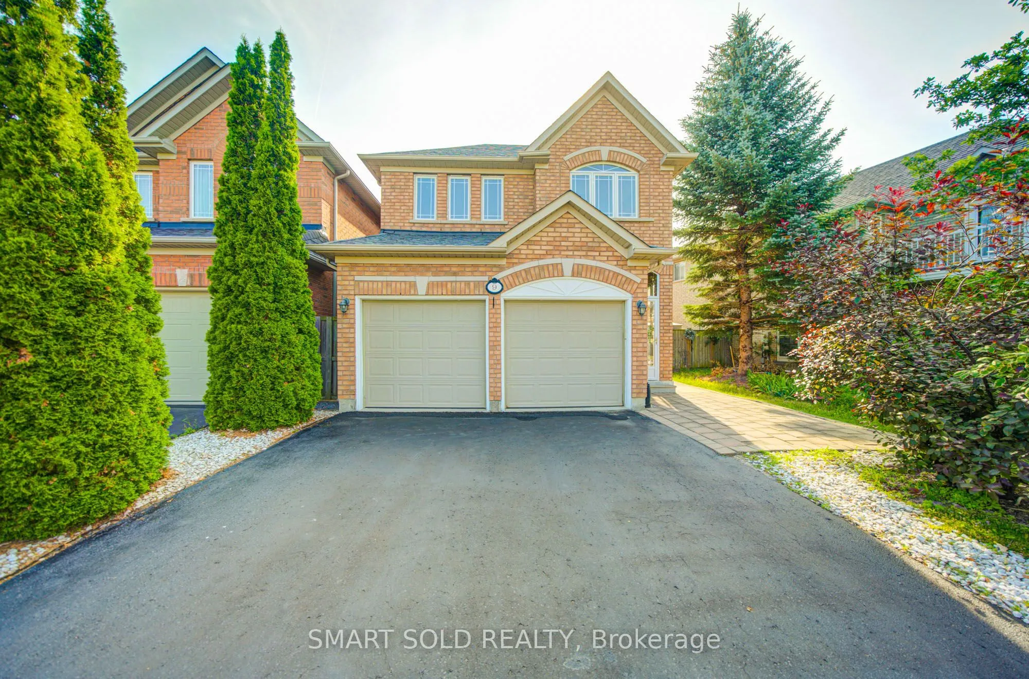 Detached Home For Sale | N13554942