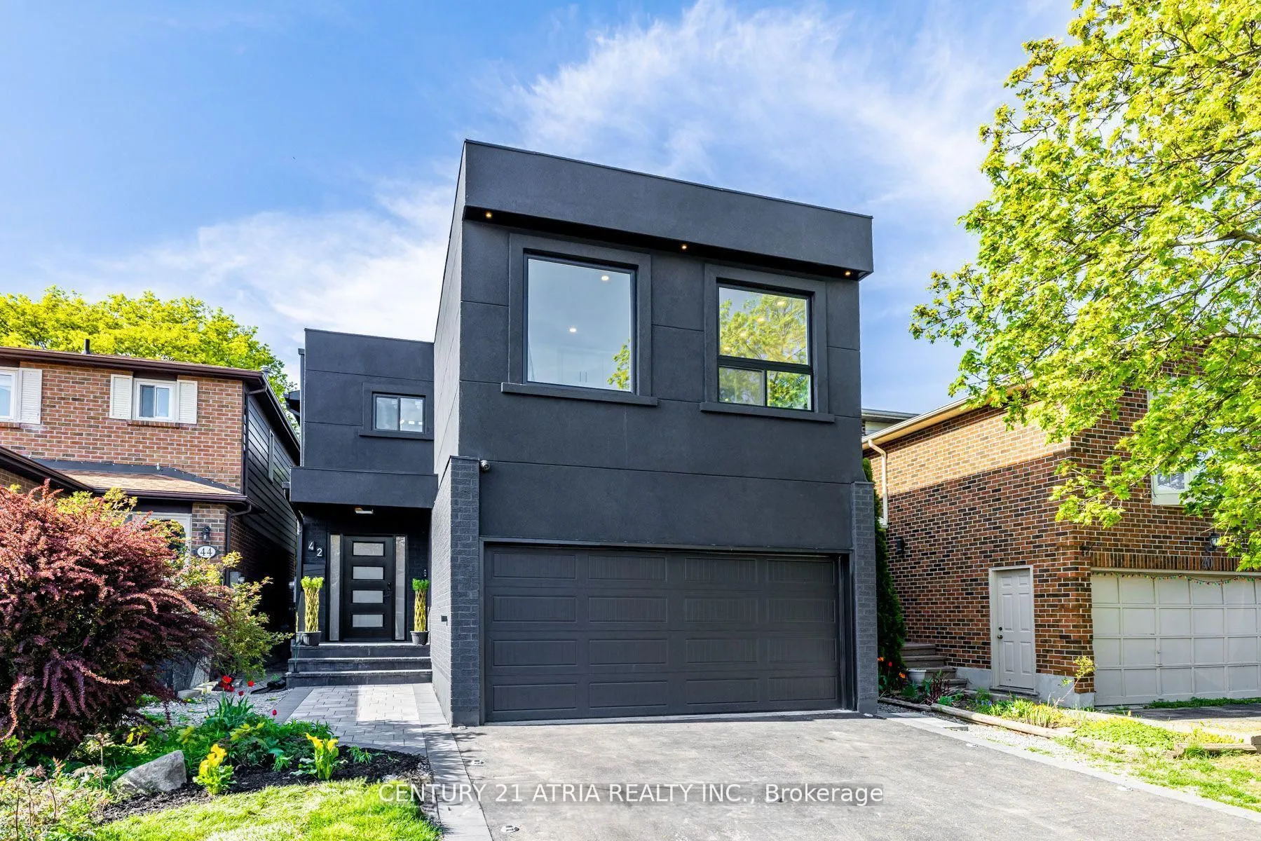 Detached Home For Sale | N13555398