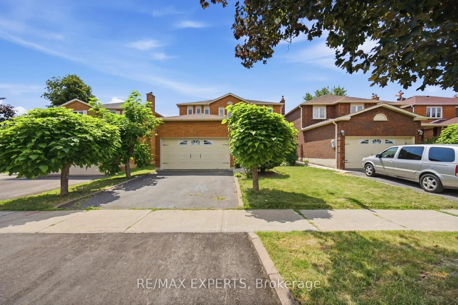Detached Home For Sale | N13555802