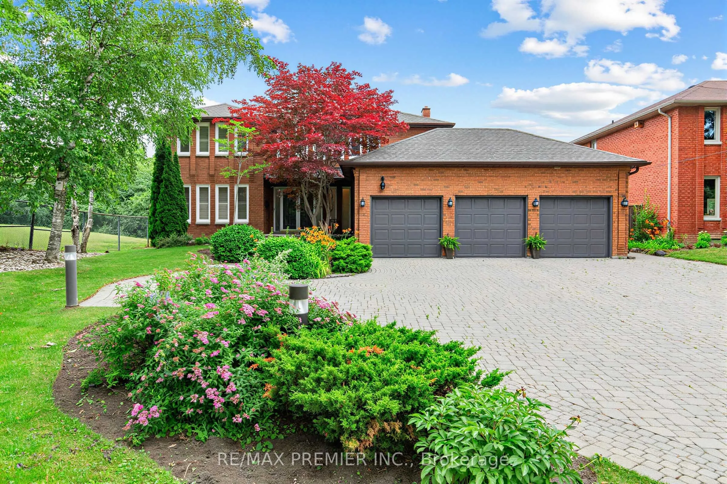 Detached Home For Sale | N13556336