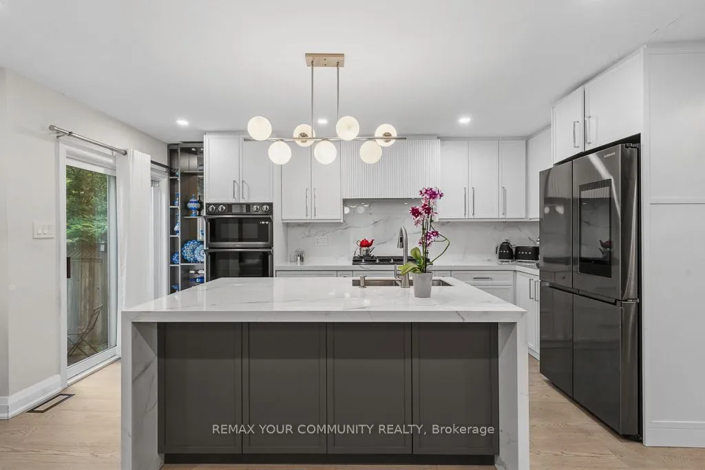 Detached Home For Lease | N13557242