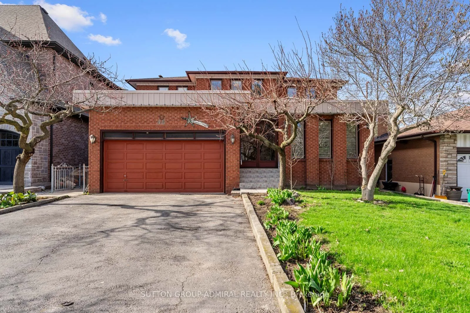 Detached Home For Sale | N13557434